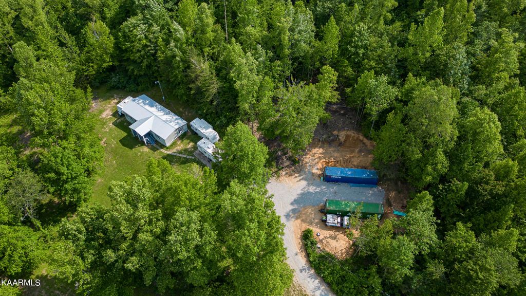 Photo of 1282 Litton Covered Bdg Rd, Huntsville, TN 37756 (MLS # 1228977)