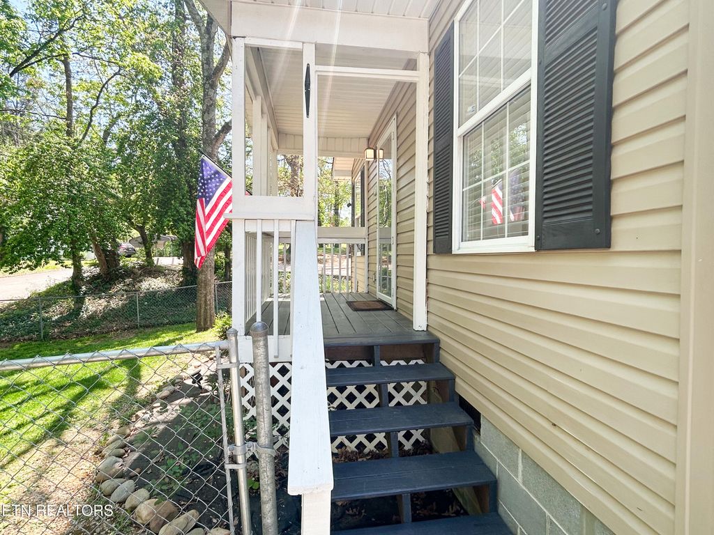 Photo of 1515 Robert Huff Lane, Knoxville, TN 37914 (MLS # 1336824)