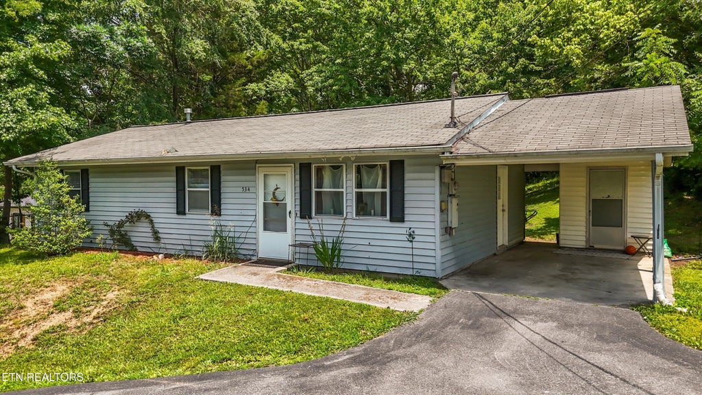Photo of 534 Sleepy Hollow Rd, Oliver Springs, TN 37840 (MLS # 1346676)
