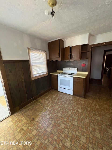 Tiny photo for 2495 Snapps Ferry Rd, Greeneville, TN 37745 (MLS # 1355978)