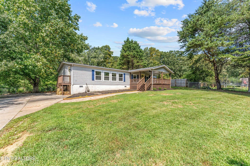 Photo of 1347 Mountain View Circle, Maryville, TN 37801 (MLS # 1355604)
