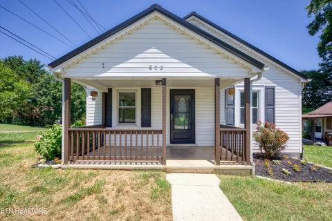 Photo of 802 Laurel St, Jefferson City, TN 37760 (MLS # 1347275)