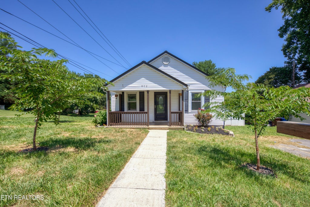 Photo of 802 Laurel St, Jefferson City, TN 37760 (MLS # 1347275)
