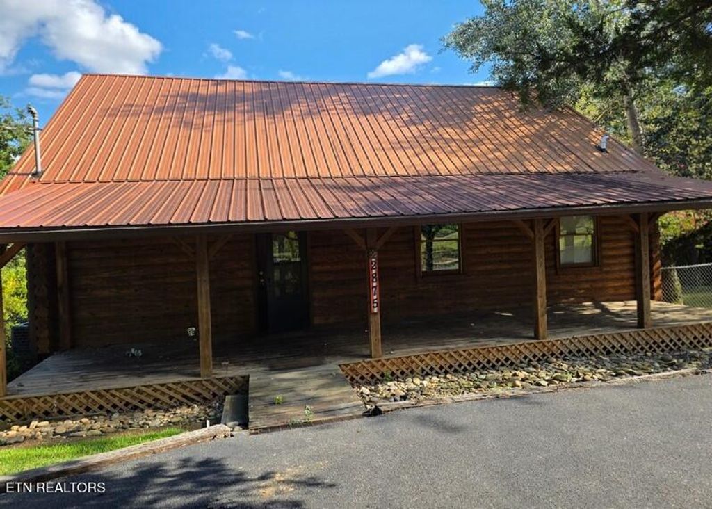 Photo of 2875 E Walnut Grove Rd, Sevierville, TN 37876 (MLS # 1314866)