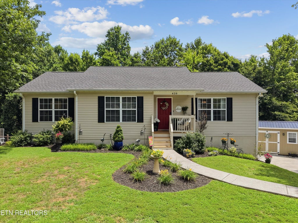 Photo of 428 Kimberly Heights Rd, Sevierville, TN 37876 (MLS # 1346089)