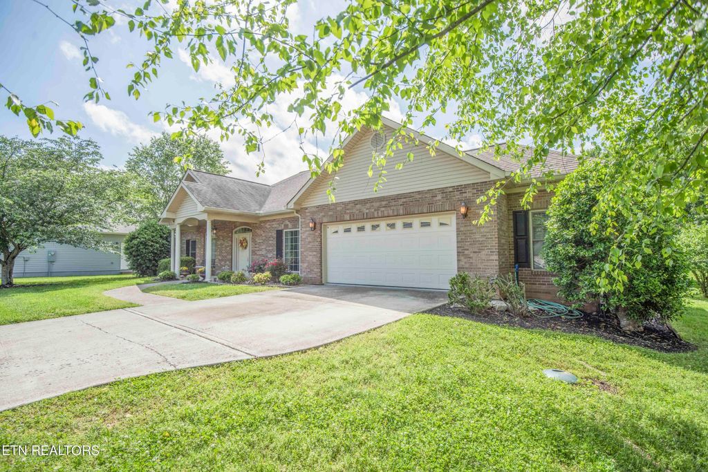 Photo of 250 Golanvyi Tr, Vonore, TN 37885 (MLS # 1262306)