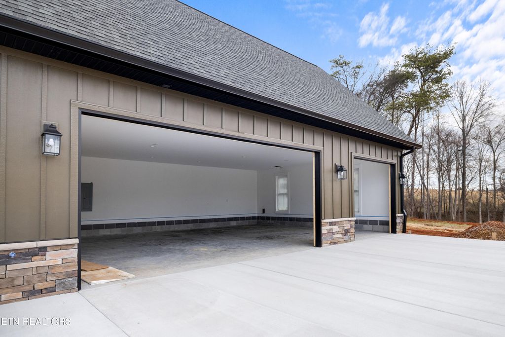 Photo of 914 Sophie Drive, Greenback, TN 37742 (MLS # 1293552)