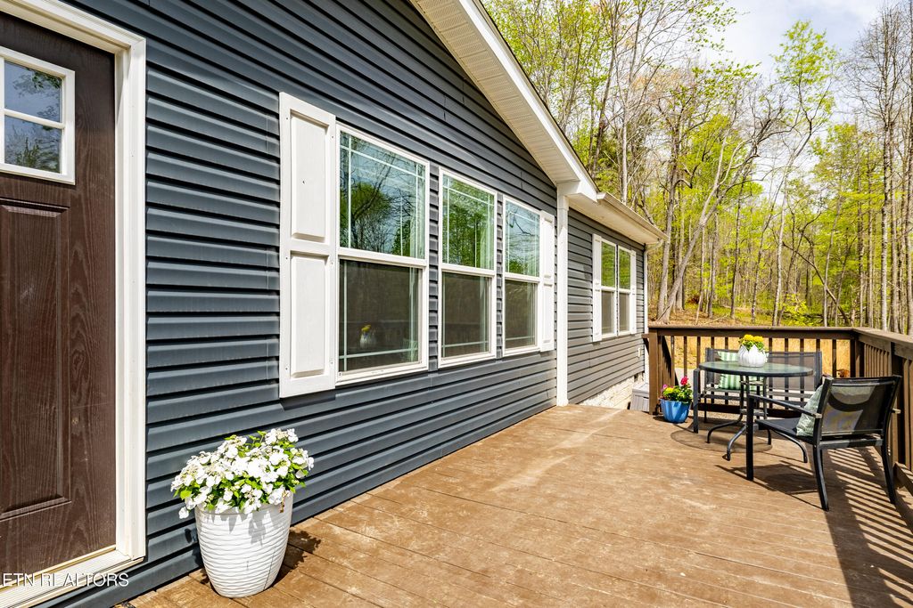 Photo of 702 Dogwood Valley Rd, Kingston, TN 37763 (MLS # 1336461)