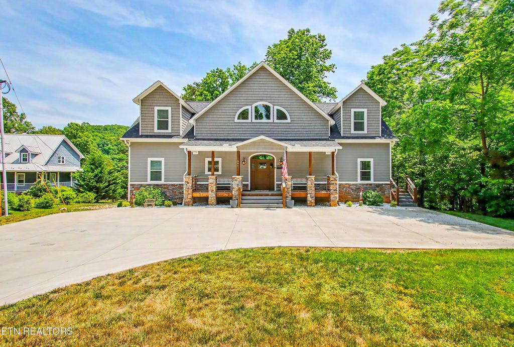 Photo of 597 E Norris Point Rd, LaFollette, TN 37766 (MLS # 1342090)