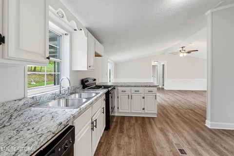Tiny photo for 330 Doc Norton Rd, Walland, TN 37886 (MLS # 1359493)