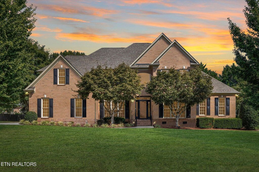 Photo of 218 Gwinhurst Rd, Farragut, TN 37934 (MLS # 1242094)