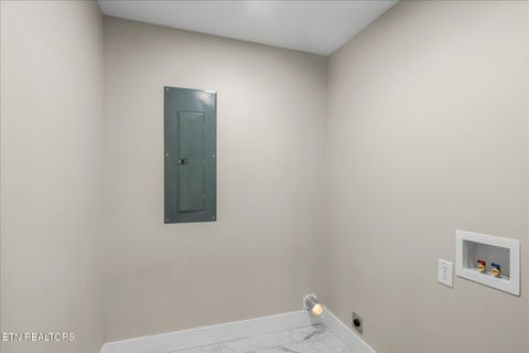 Tiny photo for 222 Starrett St, Sweetwater, TN 37874 (MLS # 1327946)