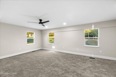 Tiny photo for 222 Starrett St, Sweetwater, TN 37874 (MLS # 1327946)