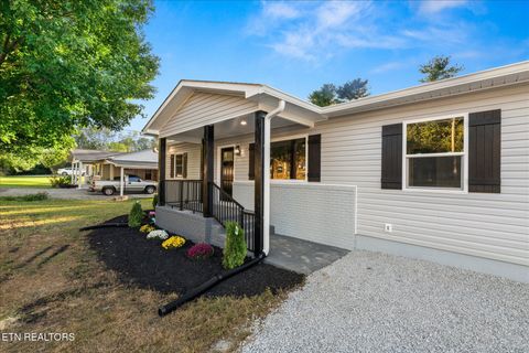 Tiny photo for 222 Starrett St, Sweetwater, TN 37874 (MLS # 1327946)