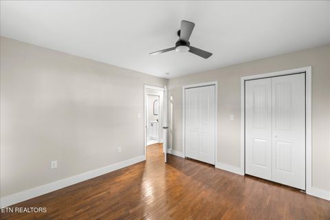 Tiny photo for 222 Starrett St, Sweetwater, TN 37874 (MLS # 1327946)