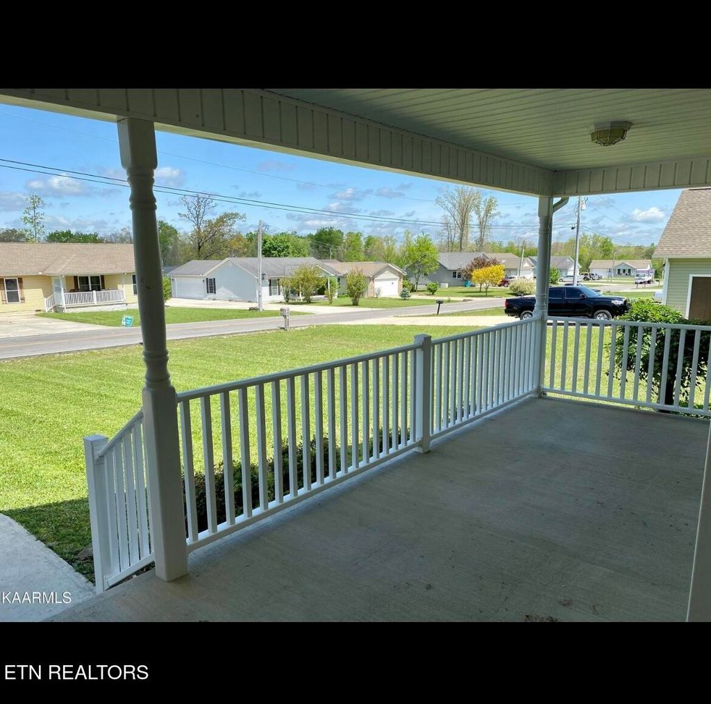 Photo of 36 Hunter Drive, Crossville, TN 38555 (MLS # 1331673)