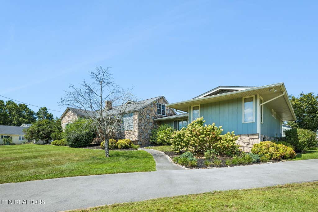 Photo of 8005 Corryton Luttrell Rd, Corryton, TN 37721 (MLS # 1353066)