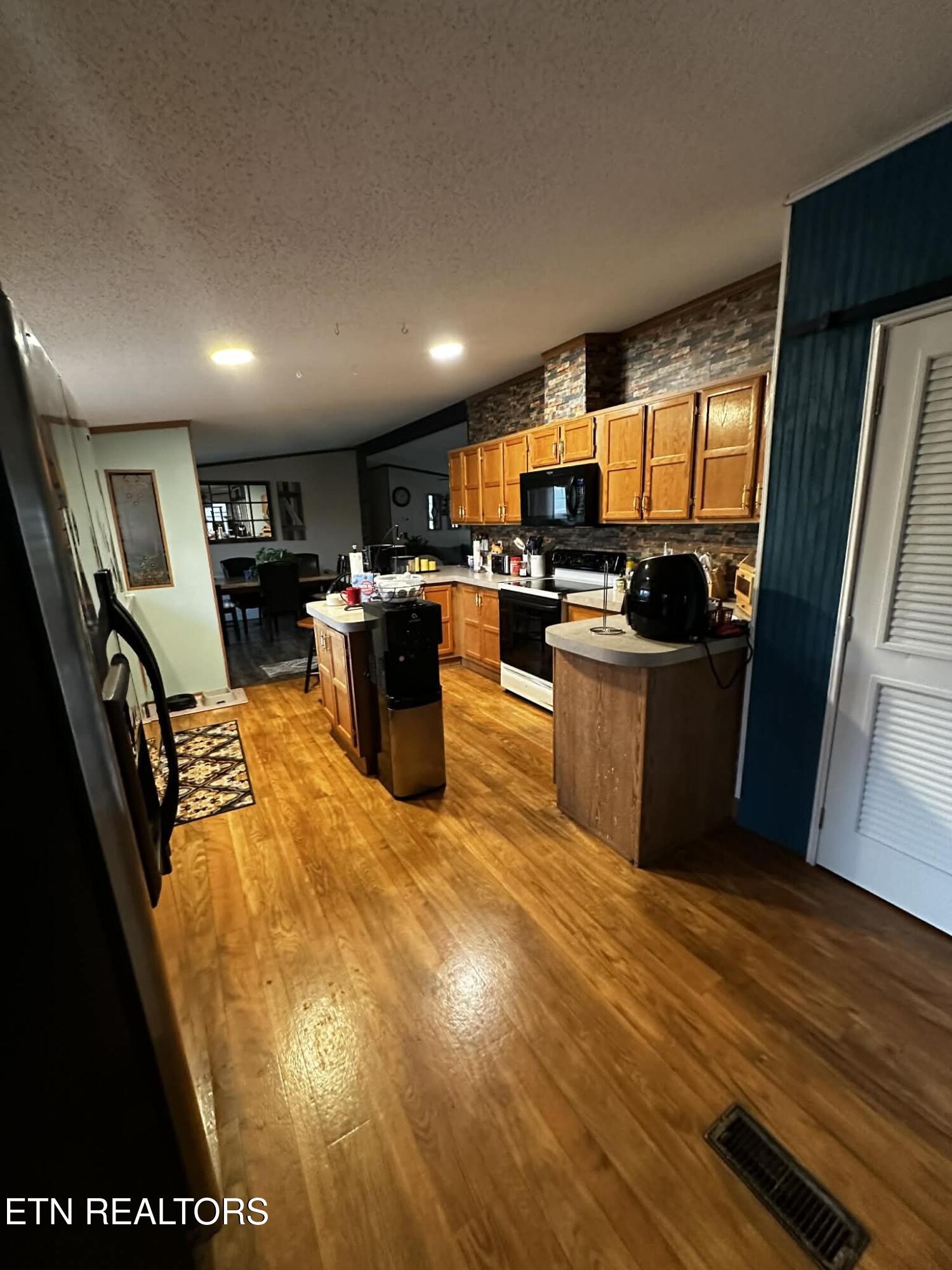 111 Fred Russell Lane