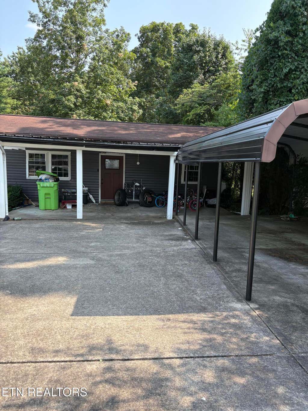 Photo of 9258 Cherokee Tr, Crossville, TN 38572 (MLS # 1349690)