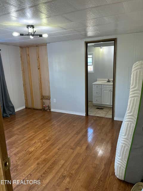 Tiny photo for 9258 Cherokee Tr, Crossville, TN 38572 (MLS # 1349690)