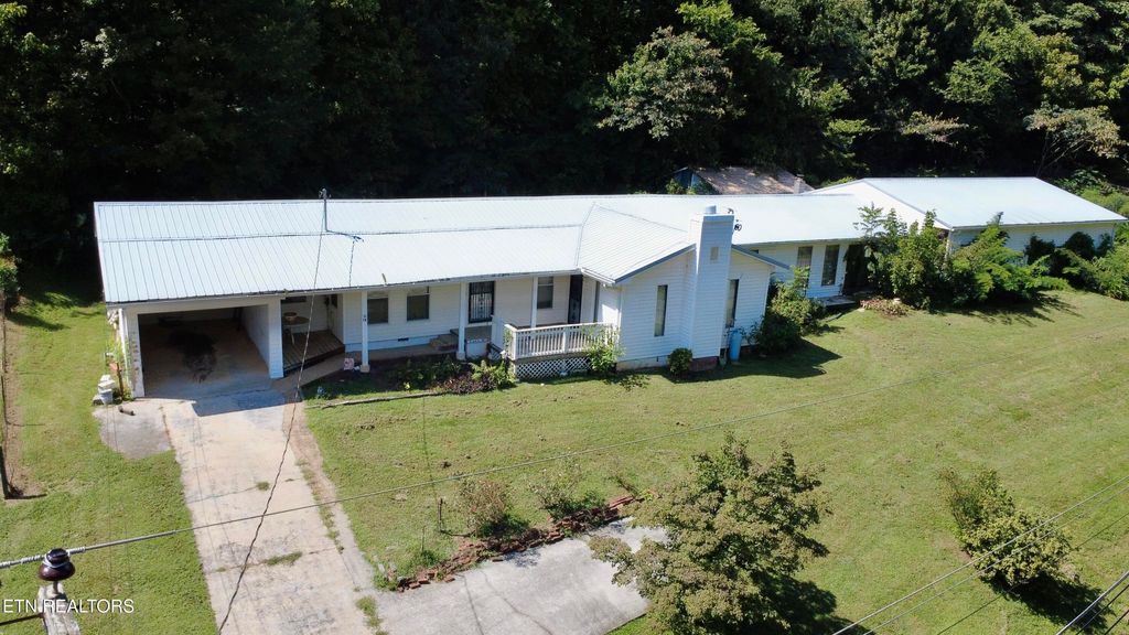 Photo of 1115 Law Rd, Louisville, TN 37777 (MLS # 1314099)