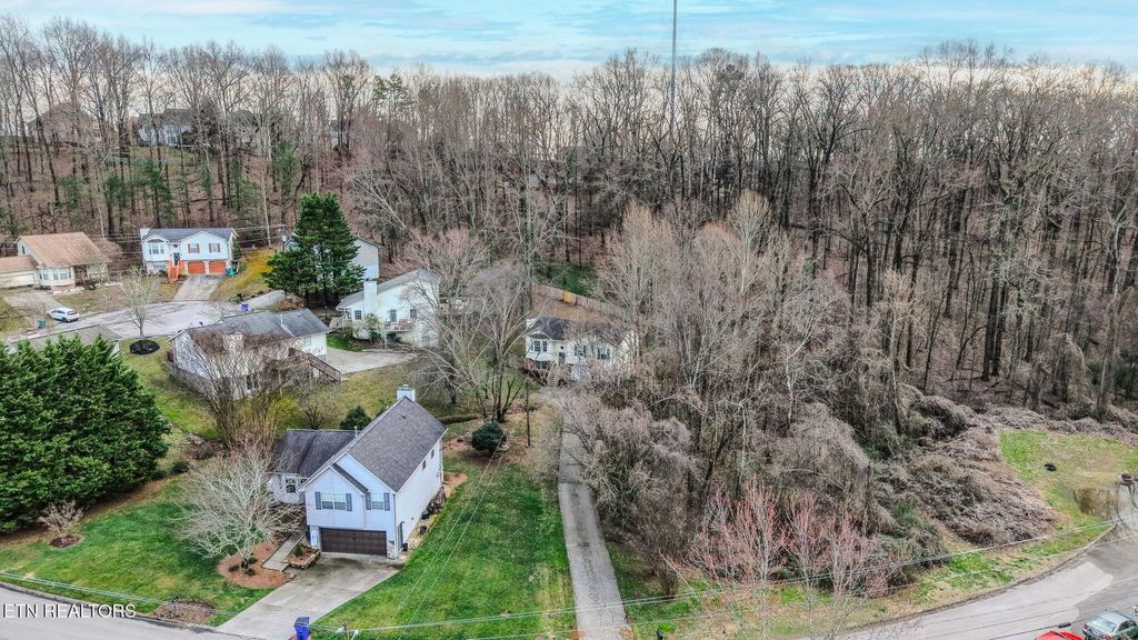 Photo of 6825 Barkwood Road Rd, Knoxville, TN 37921 (MLS # 1330792)