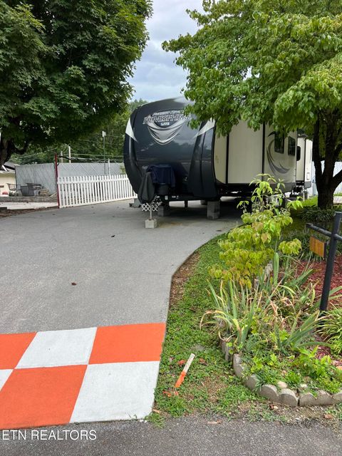 Tiny photo for 196 Highway 73, Townsend, TN 37882 (MLS # 1312295)