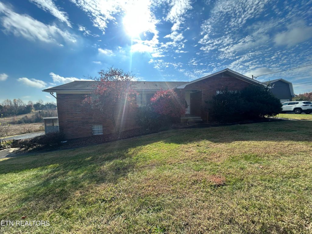 Photo of 631 S Carter School Rd, Strawberry Plains, TN 37871 (MLS # 1321665)