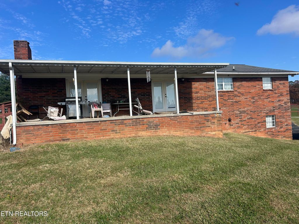 Photo of 631 S Carter School Rd, Strawberry Plains, TN 37871 (MLS # 1321665)