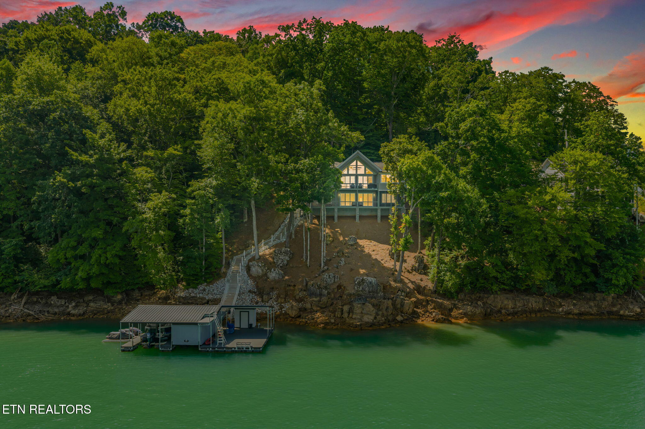 1779 Cove Pointe Rd