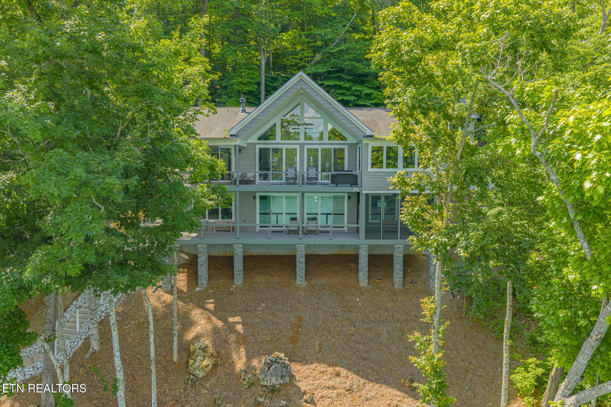 1779 Cove Pointe Rd