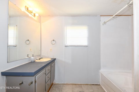 Tiny photo for 214 Loggers Lane, Clinton, TN 37716 (MLS # 1345717)