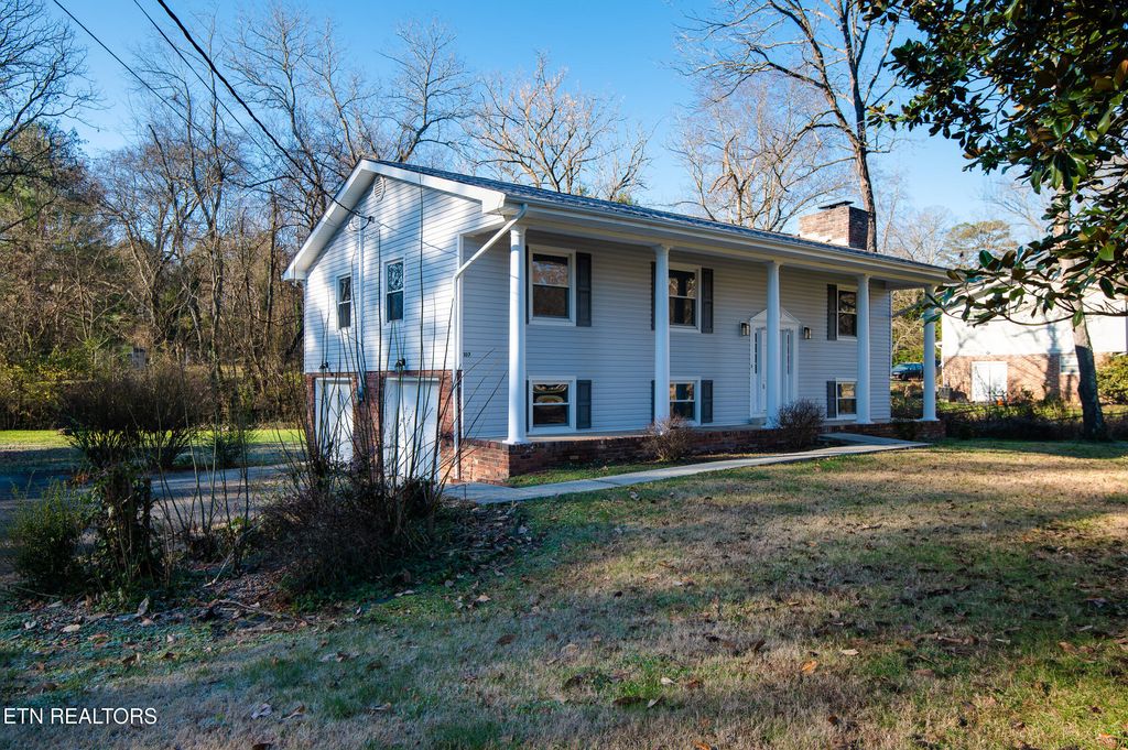 Photo of 107 Nebraska Ave, Oak Ridge, TN 37830 (MLS # 1322951)