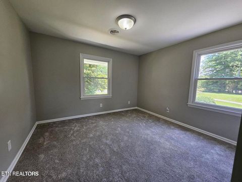 Tiny photo for 107 Nebraska Ave, Oak Ridge, TN 37830 (MLS # 1322951)