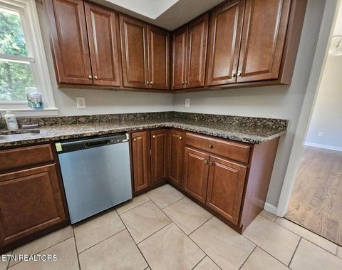 Tiny photo for 107 Nebraska Ave, Oak Ridge, TN 37830 (MLS # 1322951)