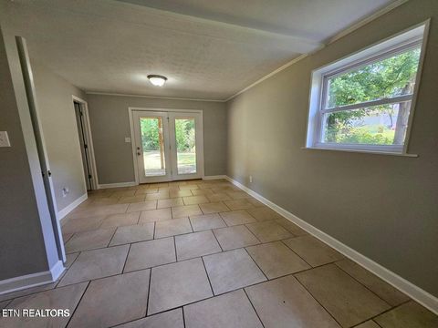 Tiny photo for 107 Nebraska Ave, Oak Ridge, TN 37830 (MLS # 1322951)