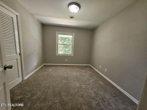 Tiny photo for 107 Nebraska Ave, Oak Ridge, TN 37830 (MLS # 1322951)
