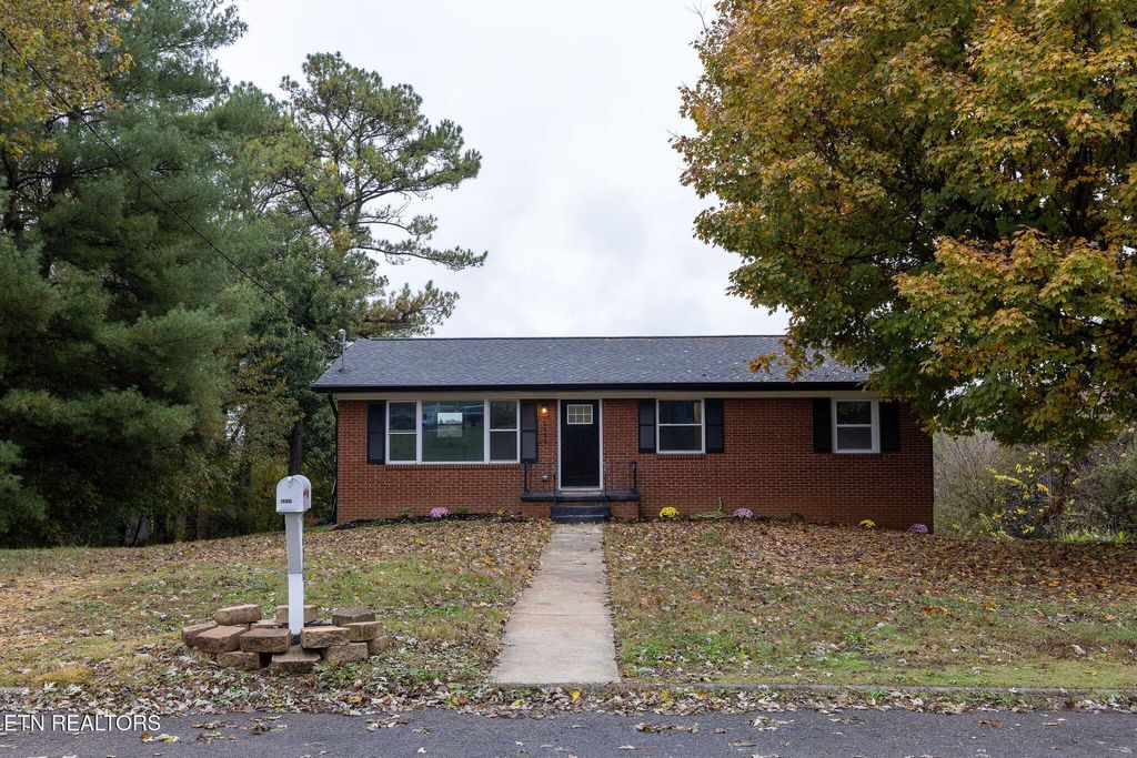 Photo of 5624 Springplace Circle, Knoxville, TN 37924 (MLS # 1320379)