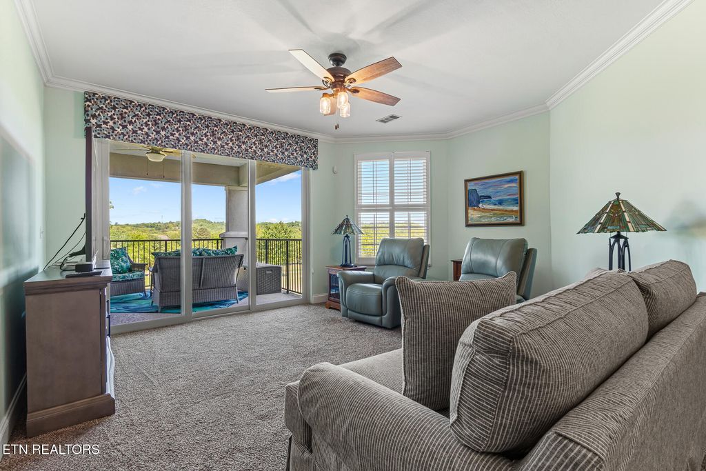 Photo of 565 Rarity Bay Pkwy #APT 206, Vonore, TN 37885 (MLS # 1329699)