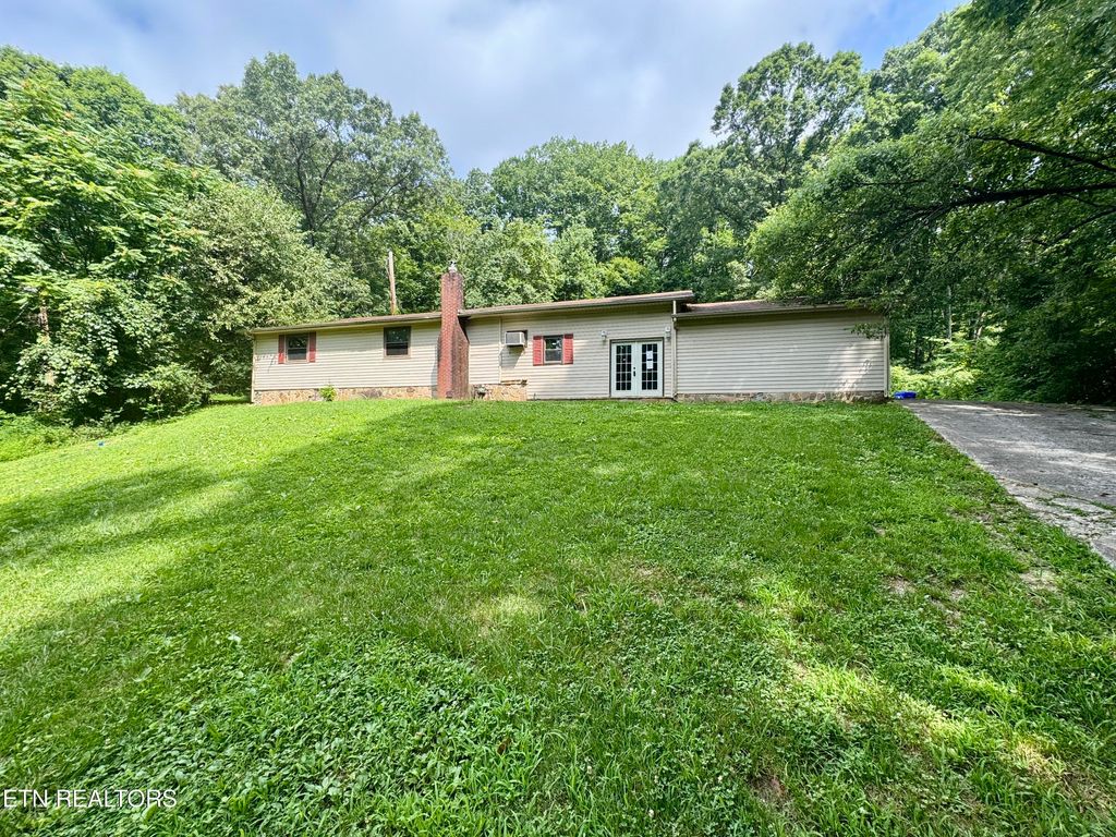 Photo of 345 Black Hollow Rd, Rockwood, TN 37854 (MLS # 1307554)