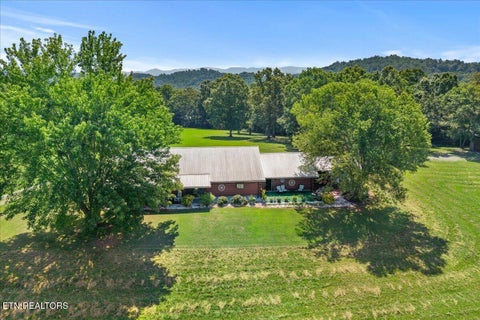 Property photo of 910 Reagan Valley Rd, Tellico Plains, TN 37385