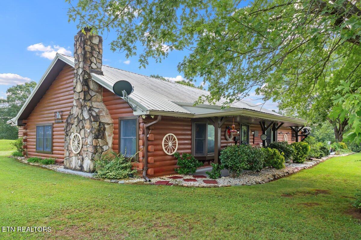 910 Reagan Valley Rd
