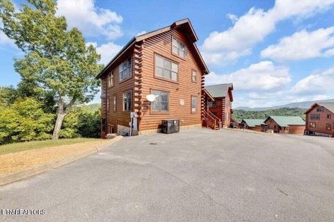 Photo of 2835 White Oak Ridge Lane, Sevierville, TN 37862 (MLS # 1336686)