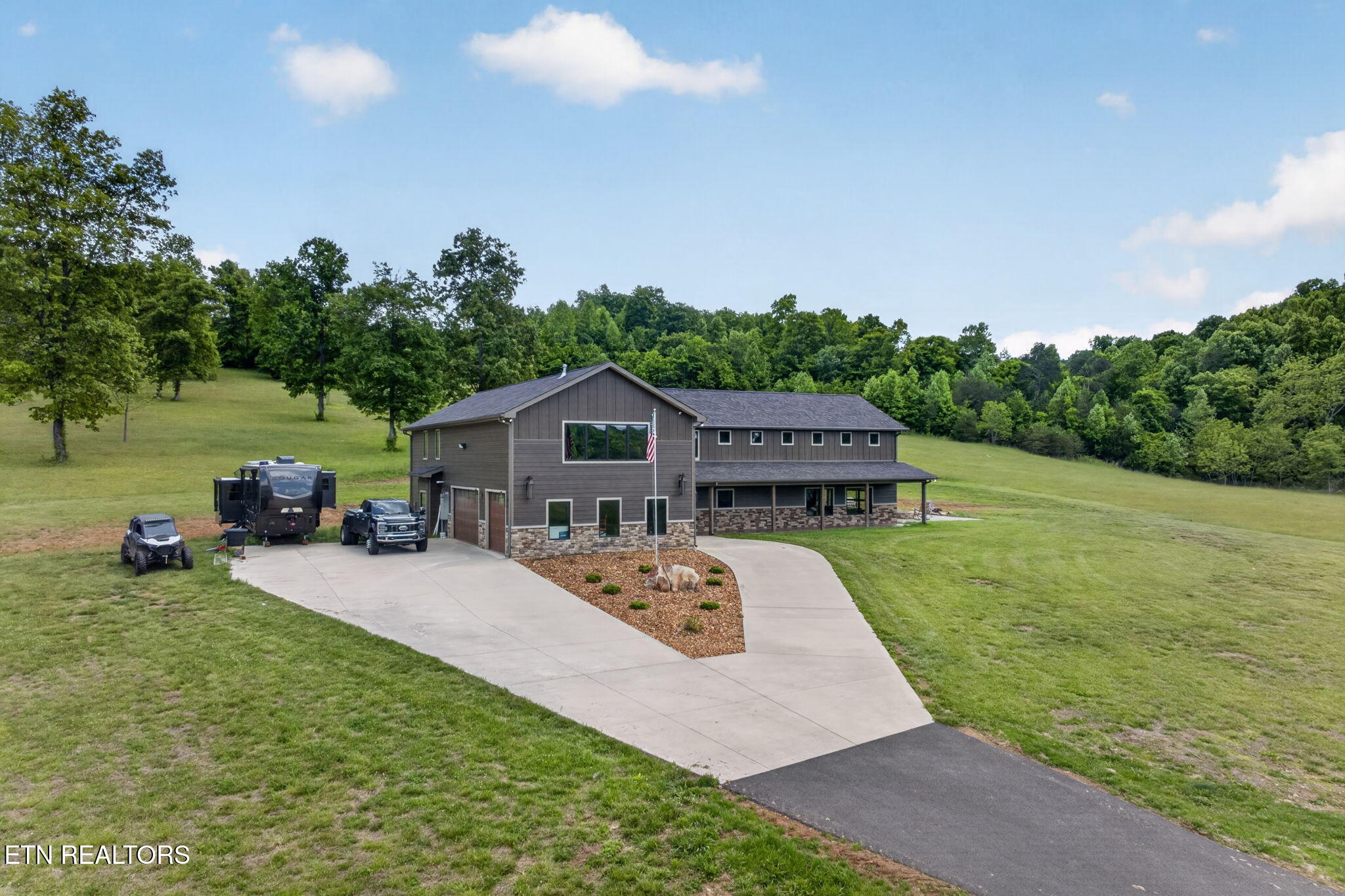 106 Pleasant Shade Lane