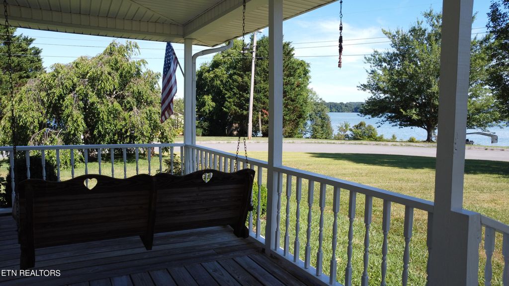Photo of 216 Lake Breeze Landing Lndg, Rutledge, TN 37861 (MLS # 1268275)