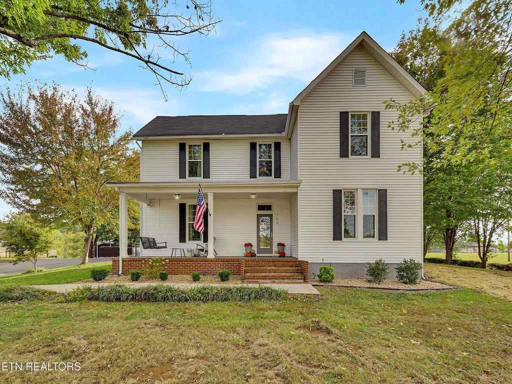 Photo of 708 Sweetwater Vonore Rd, Sweetwater, TN 37874 (MLS # 1319196)