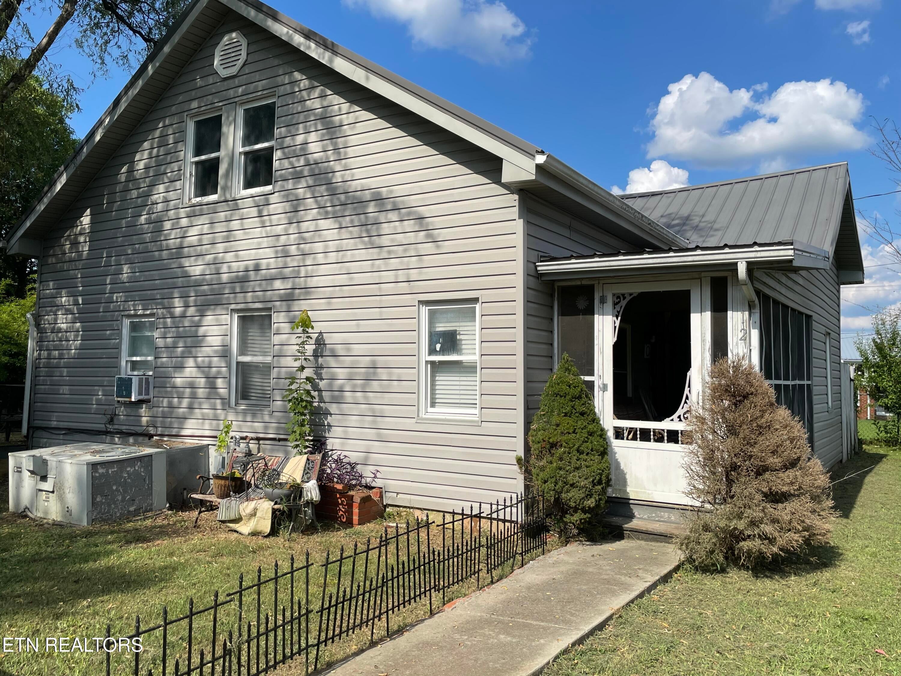 129 E Athens St