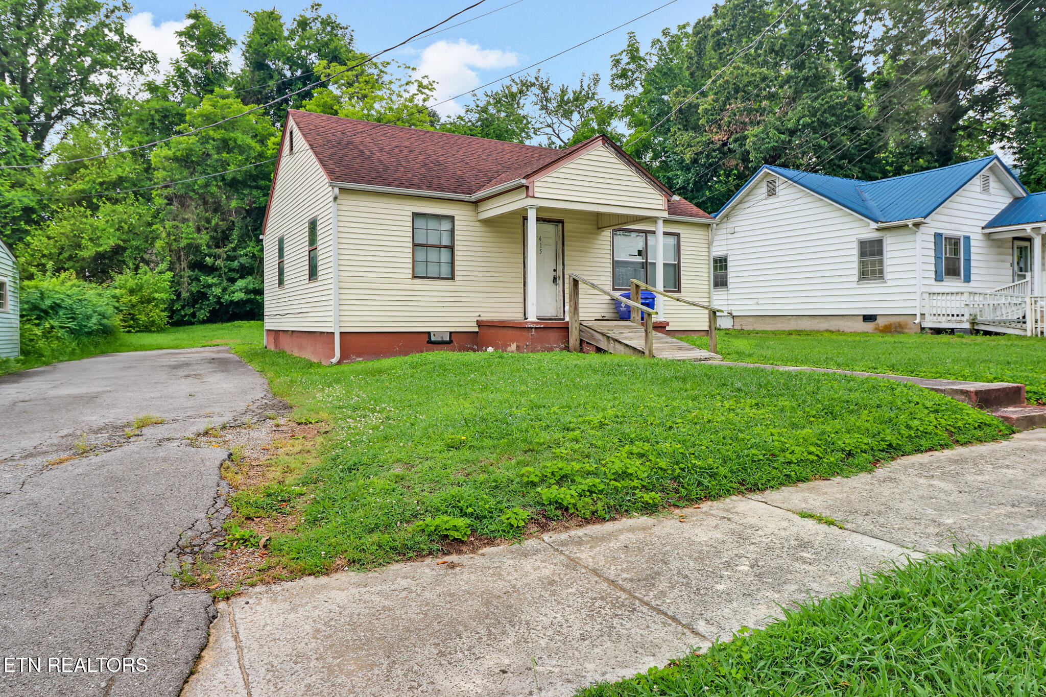 415 W Wheeler St