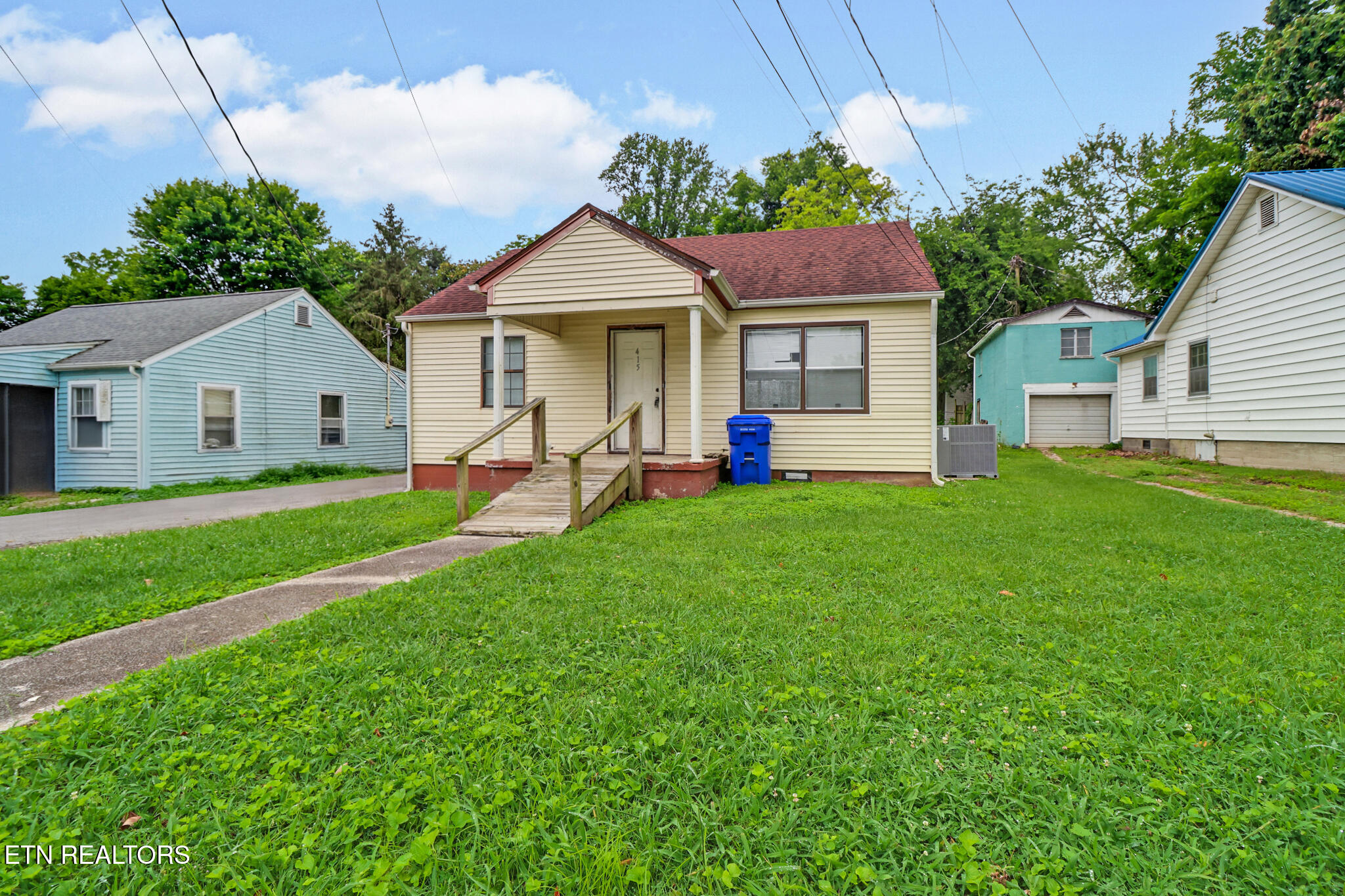 415 W Wheeler St