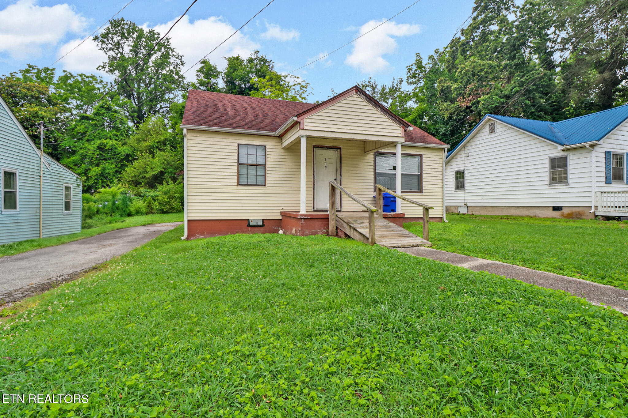 415 W Wheeler St